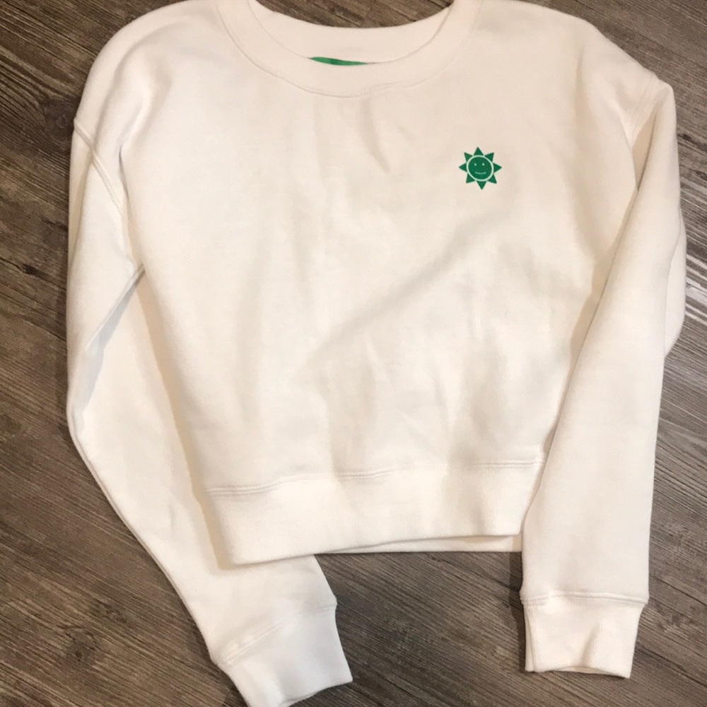 Cropped crew neck